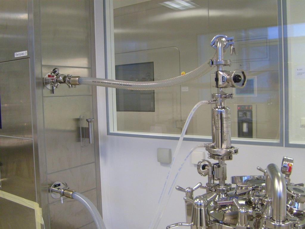 Sterile liquid transfer